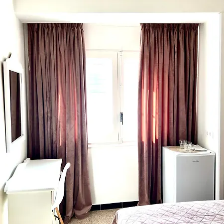 Konukevi Escondite Con Terraza Compartida En La Azotea 3*