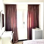 Guest house Escondite Con Terraza Compartida En La Azotea 3*