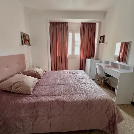 Escondite Con Terraza Compartida En La Azotea 게스트하우스 3*