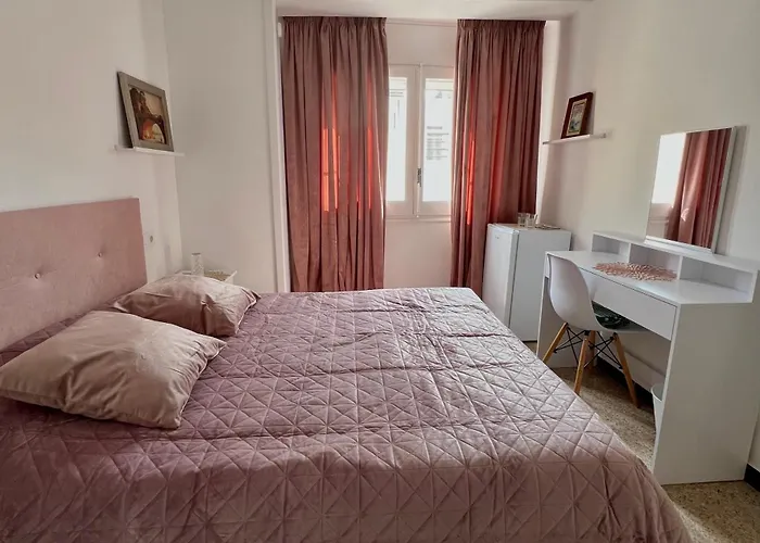 Escondite Con Terraza Compartida En La Azotea 게스트하우스 3*